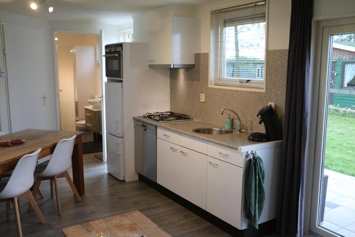 Rural Chalet Aan De Vecht Near Amsterdam Nigtevecht Екстериор снимка