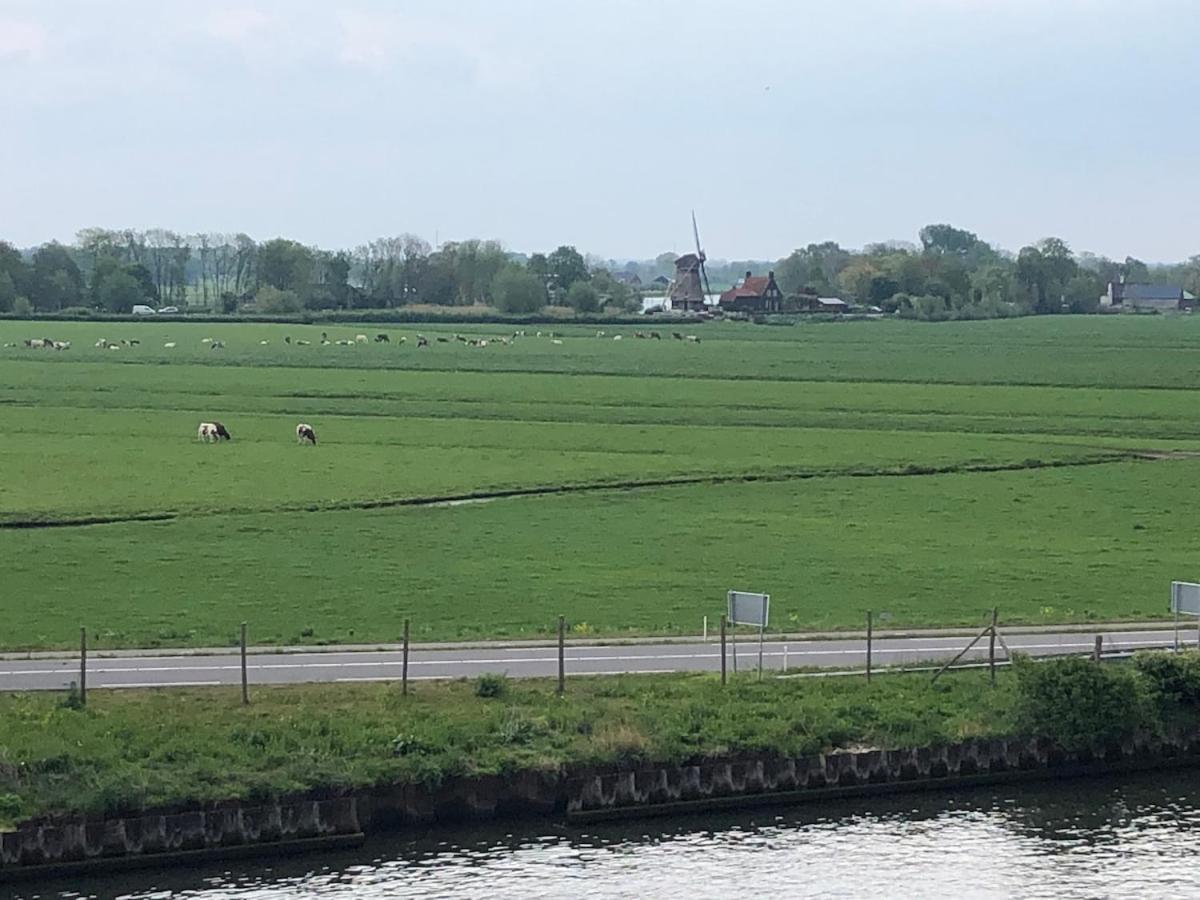 Rural Chalet Aan De Vecht Near Amsterdam Nigtevecht Екстериор снимка