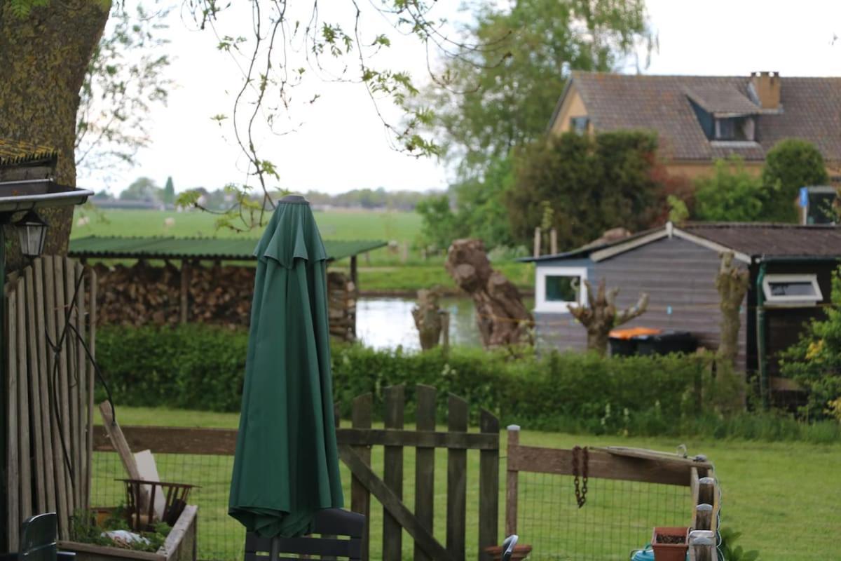 Rural Chalet Aan De Vecht Near Amsterdam Nigtevecht Екстериор снимка