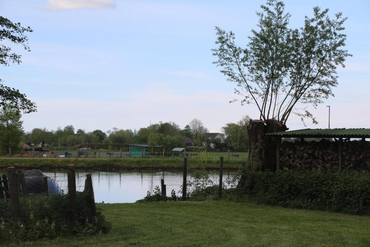 Rural Chalet Aan De Vecht Near Amsterdam Nigtevecht Екстериор снимка